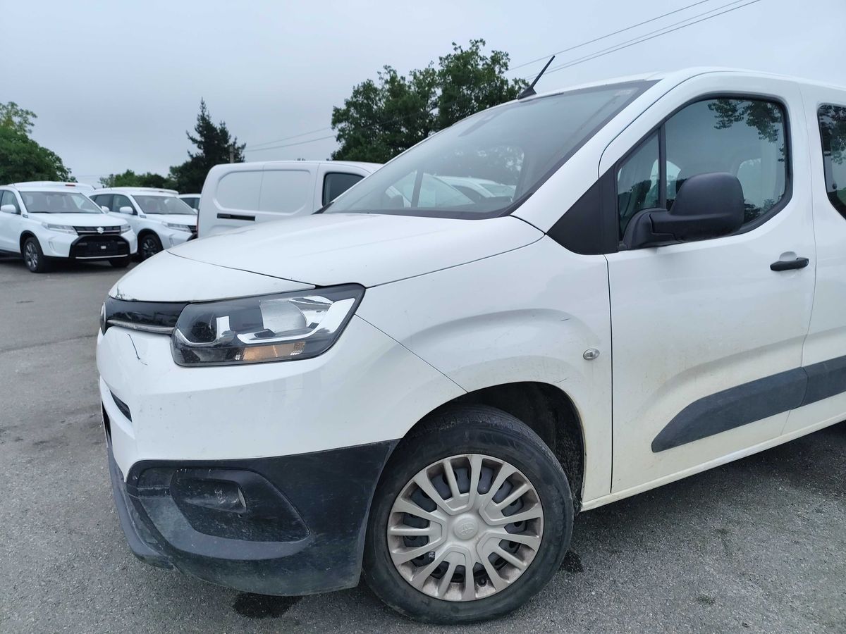 Toyota ProAce City 1.5 D-4D Combi L1 VX