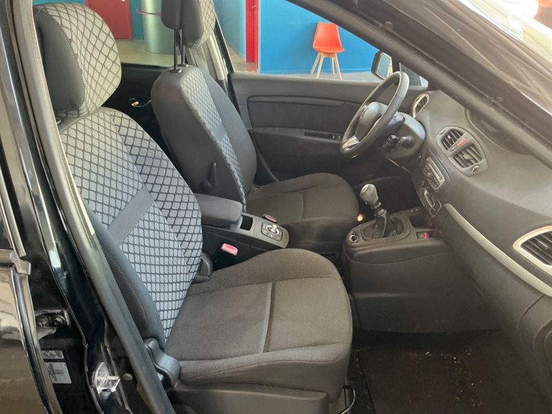 Renault Grand Scenic 1.5 dCi Elego — zdjęcie 3