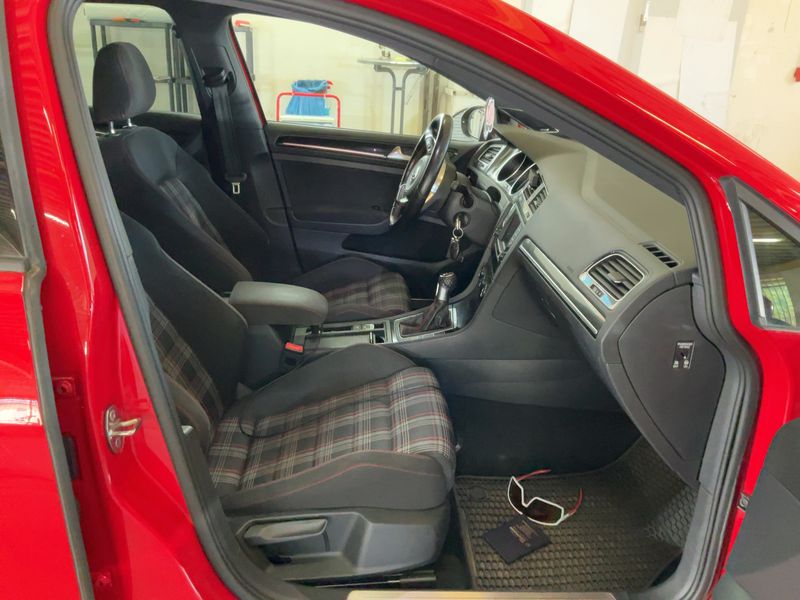 Volkswagen Golf VII 2.0 TSI GTI BlueMotion Tech 2016 – снимка 17