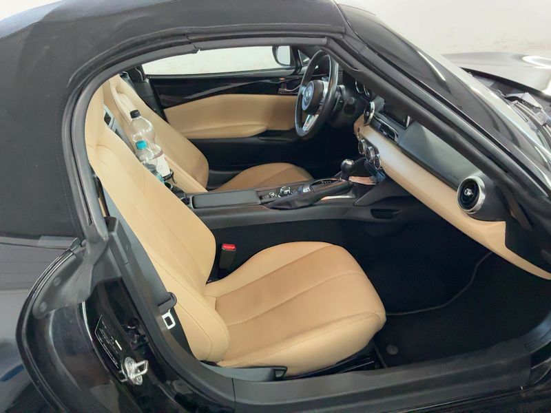 Mazda MX-5 2.0 Skyactiv-G Edition 100 — zdjęcie 11