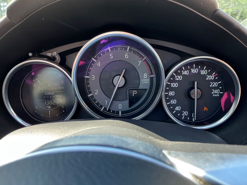 Mazda MX-5 2.0 Skyactiv-G Edition 100 — zdjęcie 13