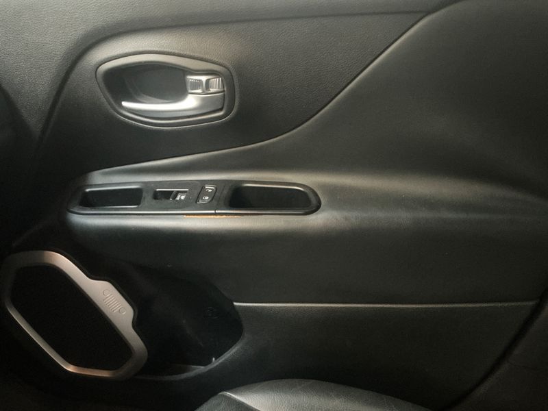 Jeep Renegade 1.6 M-Jet Limited FWD 2016 – снимка 26