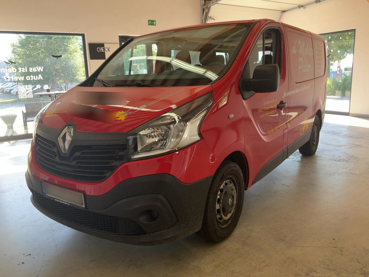 Renault Trafic 2015 — photo 1