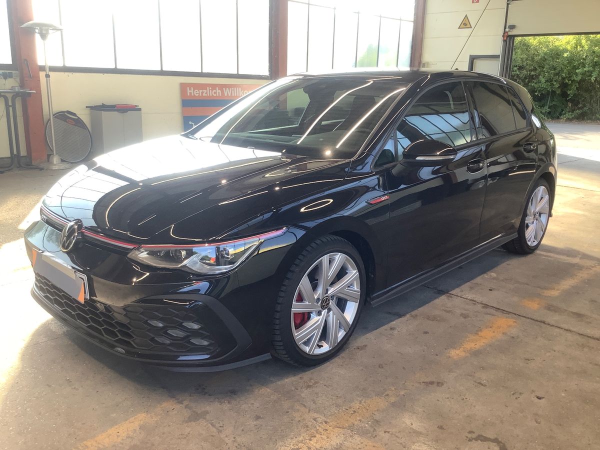 Volkswagen Golf VIII 2.0 TSI GTI