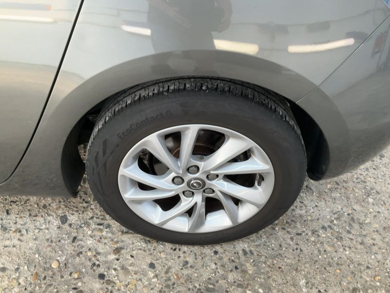 Opel Astra 1.2 Turbo Edition Start/Stop 2021 – снимка 5