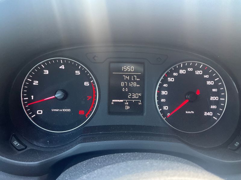 Audi A1 1.4 TFSI Attraction — zdjęcie 13