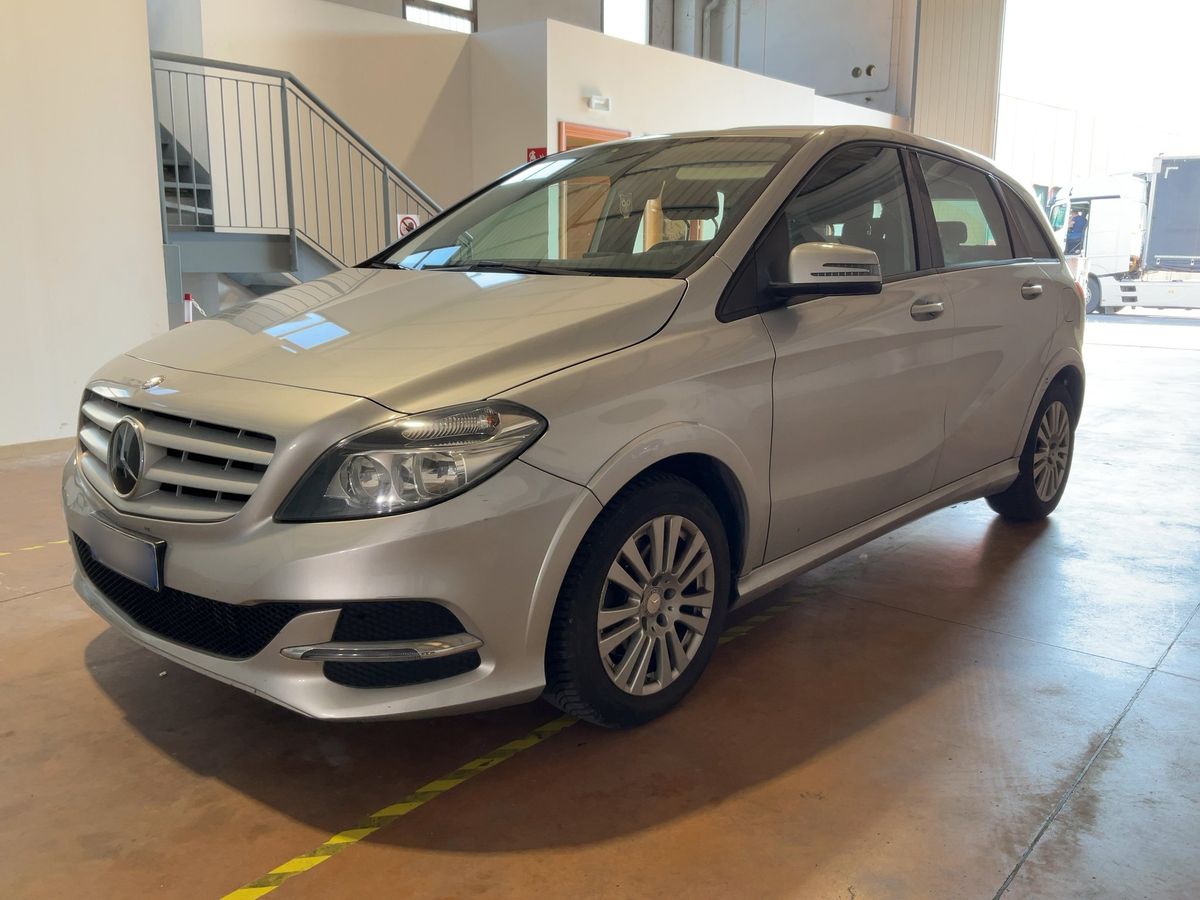 Mercedes-Benz B-Klasse 2015 — photo 1