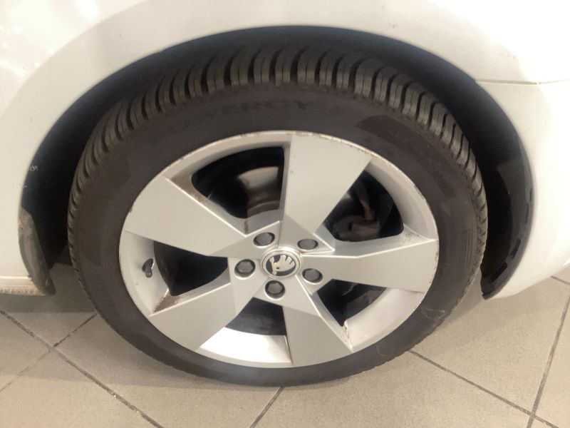 Skoda Octavia 1.6 TDI Like 2019 – снимка 11