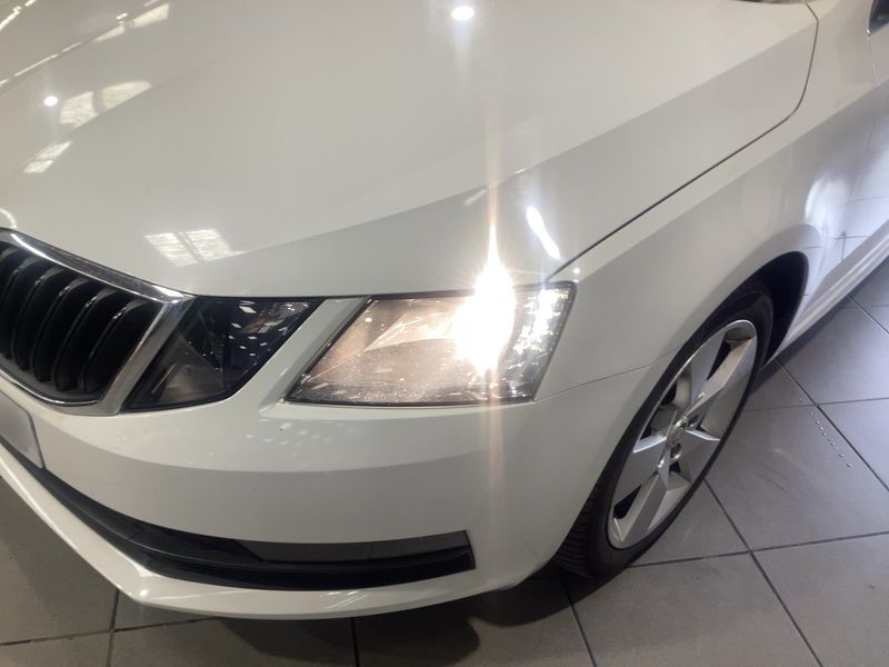 Skoda Octavia 1.6 TDI Like 2019 – снимка 2