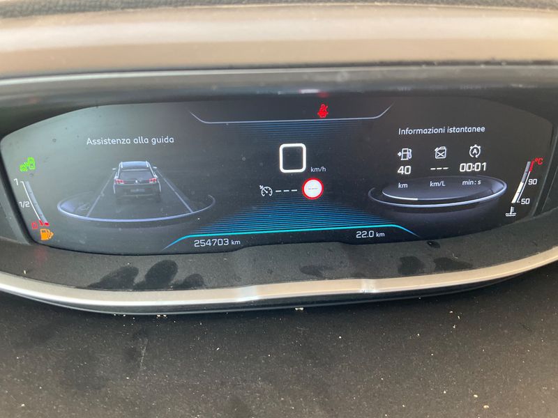 Peugeot 5008 1.6 Blue-HDi Allure 2017 – снимка 18