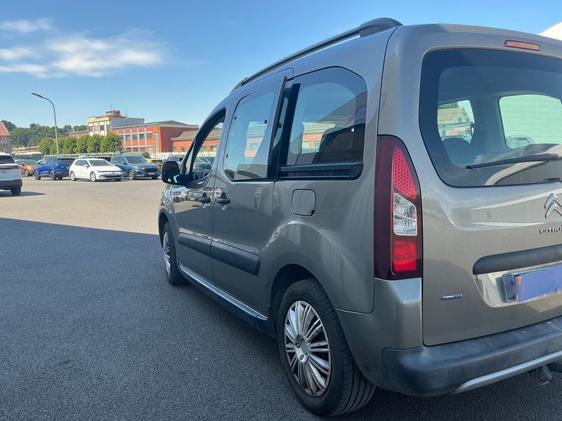 Citroen Berlingo 1.6 Blue-HDi XTR — zdjęcie 3