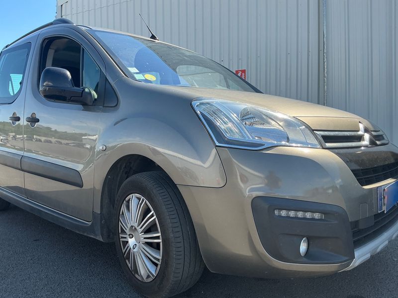 Citroen Berlingo 1.6 Blue-HDi XTR — zdjęcie 8