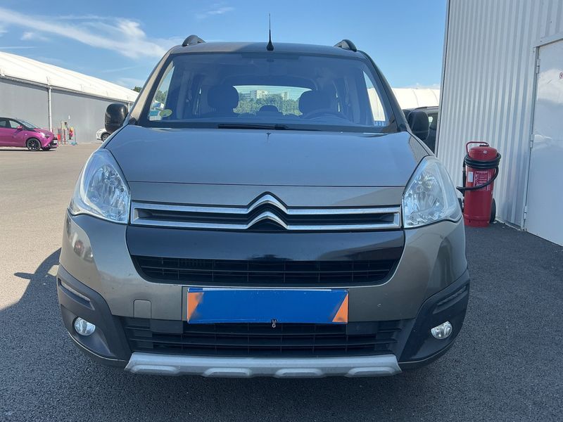 Citroen Berlingo 1.6 Blue-HDi XTR — zdjęcie 9