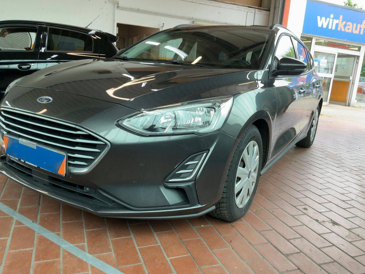 Ford Focus 2018 — photo 1