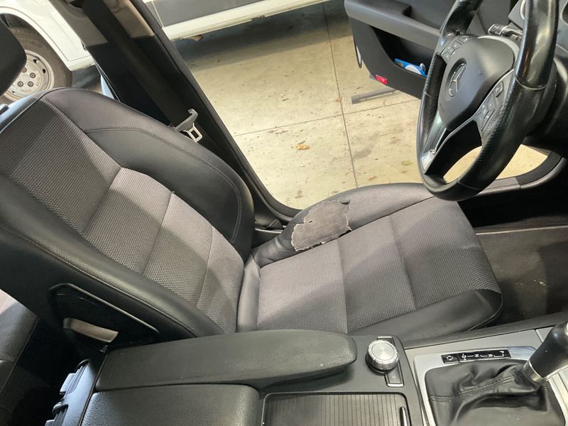 Mercedes-Benz C-Klasse C 220 CDI T BlueEfficiency Avantgarde 2012 – снимка 28