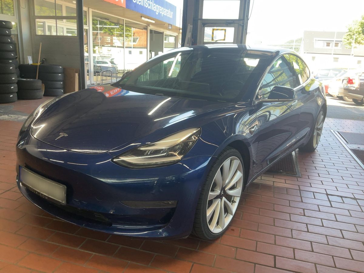 Tesla Model 2019
