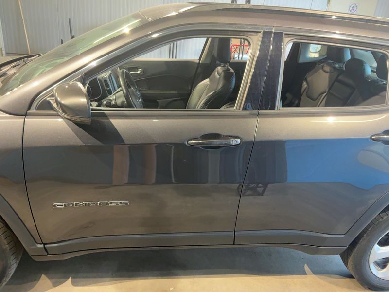 Jeep Compass 2.0 M-Jet Longitude 4WD — zdjęcie 4