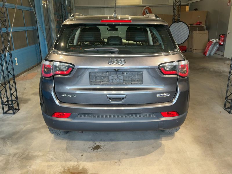 Jeep Compass 2.0 M-Jet Longitude 4WD — zdjęcie 5