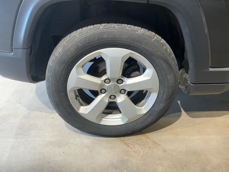Jeep Compass 2.0 M-Jet Longitude 4WD 2019 – снимка 9