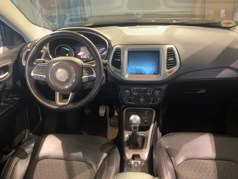 Jeep Compass 2.0 M-Jet Longitude 4WD — zdjęcie 12