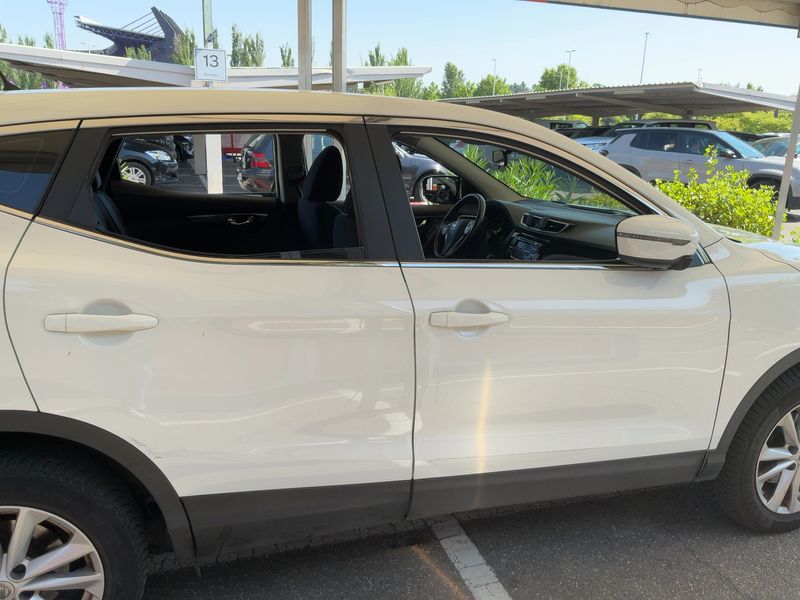 Nissan Qashqai 1.2 Acenta — zdjęcie 7