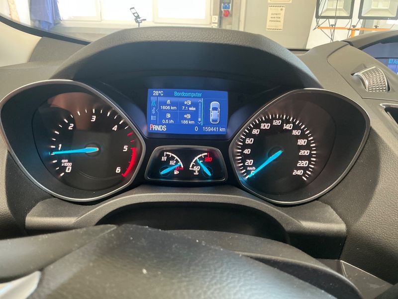 Ford Kuga 2.0 TDCi Individual — zdjęcie 13