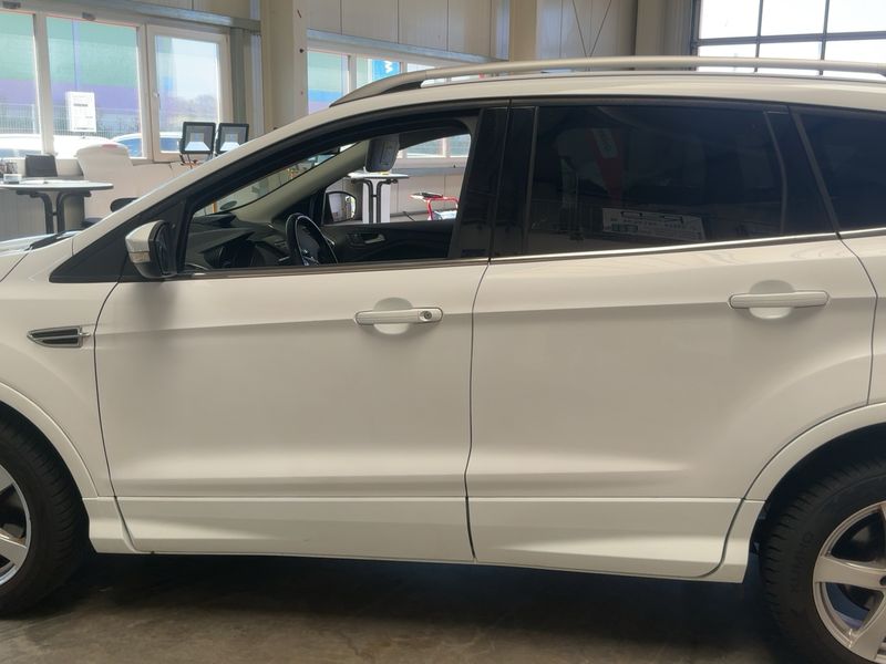 Ford Kuga 2.0 TDCi Individual — zdjęcie 4
