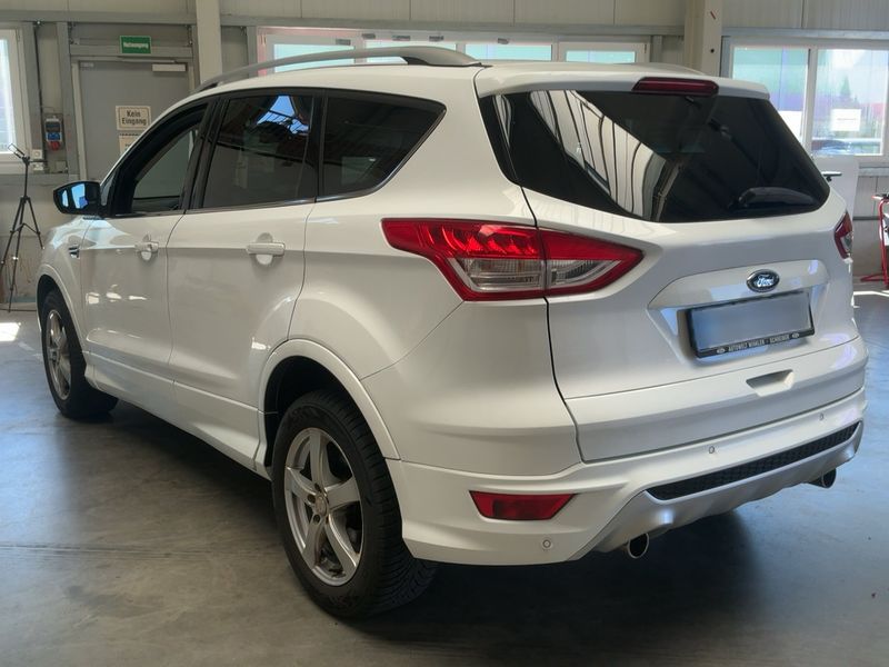 Ford Kuga 2.0 TDCi Individual — zdjęcie 3