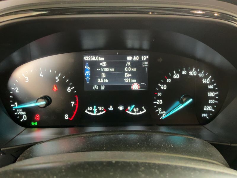 Ford Focus 1.0 EcoBoost ST-Line — zdjęcie 13