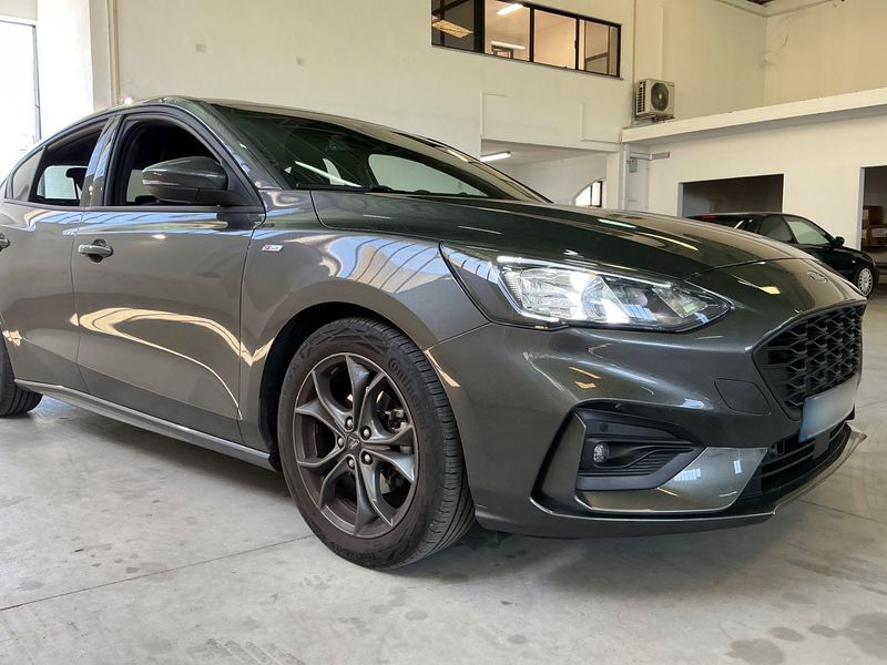 Ford Focus 1.0 EcoBoost ST-Line — zdjęcie 8