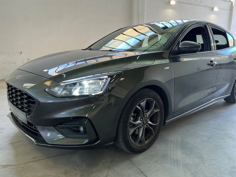 Ford Focus 1.0 EcoBoost ST-Line — zdjęcie 2
