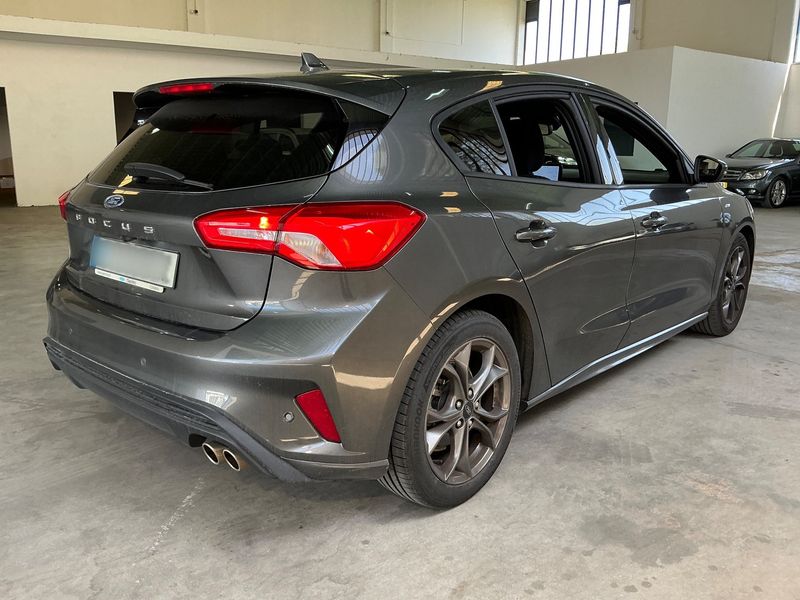 Ford Focus 1.0 EcoBoost ST-Line — zdjęcie 6