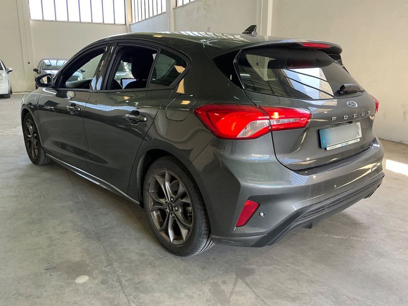 Ford Focus 1.0 EcoBoost ST-Line — zdjęcie 3