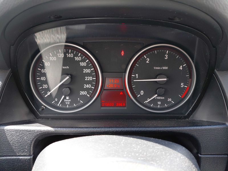 BMW X1 sDrive 20d — zdjęcie 12