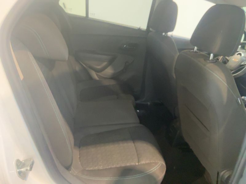Chevrolet Trax 1.6 LS — zdjęcie 14