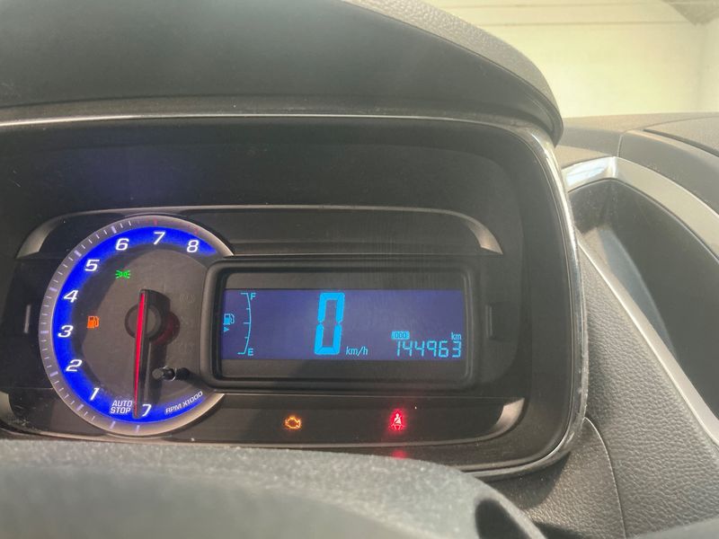 Chevrolet Trax 1.6 LS — zdjęcie 13