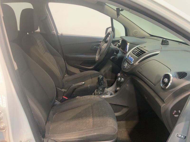 Chevrolet Trax 1.6 LS — zdjęcie 11