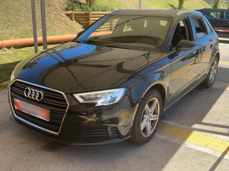 Audi A3 Sportback 30 TFSI — zdjęcie 1