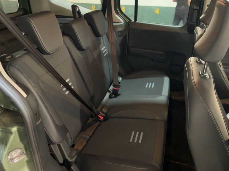 Ford Tourneo Courier 1.0 EcoBoost Active — zdjęcie 14