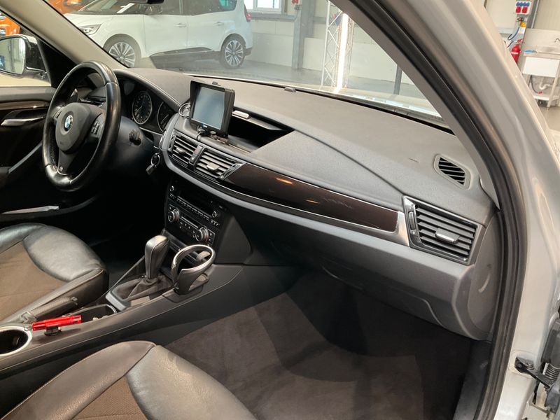 BMW X1 sDrive 18i 2015 – снимка 22