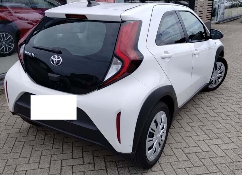 Toyota Aygo X 1.0 VVT-i Dynamic — zdjęcie 3