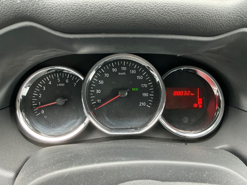 Dacia Duster 1.6 SCe Prestige 4x2 — zdjęcie 13