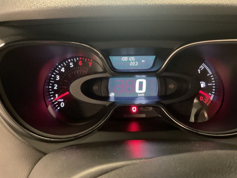 Renault Captur 1.3 TCe Intens — zdjęcie 13