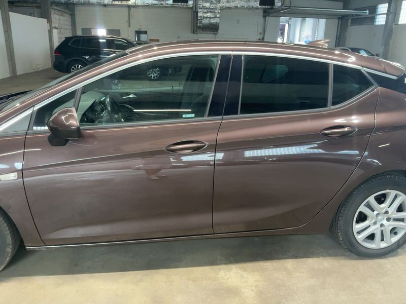 Opel Astra 1.4 SIDI Turbo Dynamic — zdjęcie 4