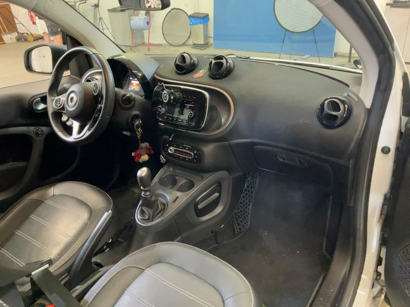 Smart fortwo 0.9 Turbo Basis Prime 2019 – снимка 17