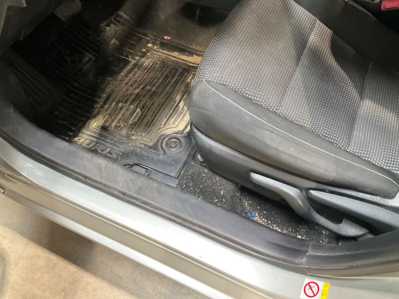 Toyota Auris 1.8 Hybrid Dynamic 2014 – снимка 30