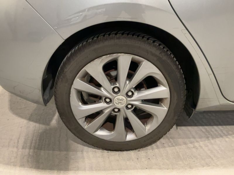 Toyota Auris 1.8 Hybrid Dynamic 2014 – снимка 9