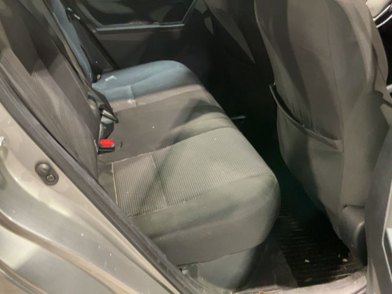 Toyota Auris 1.8 Hybrid Dynamic — zdjęcie 14