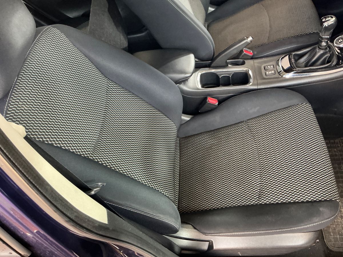 Nissan Pulsar 2015 — photo 41