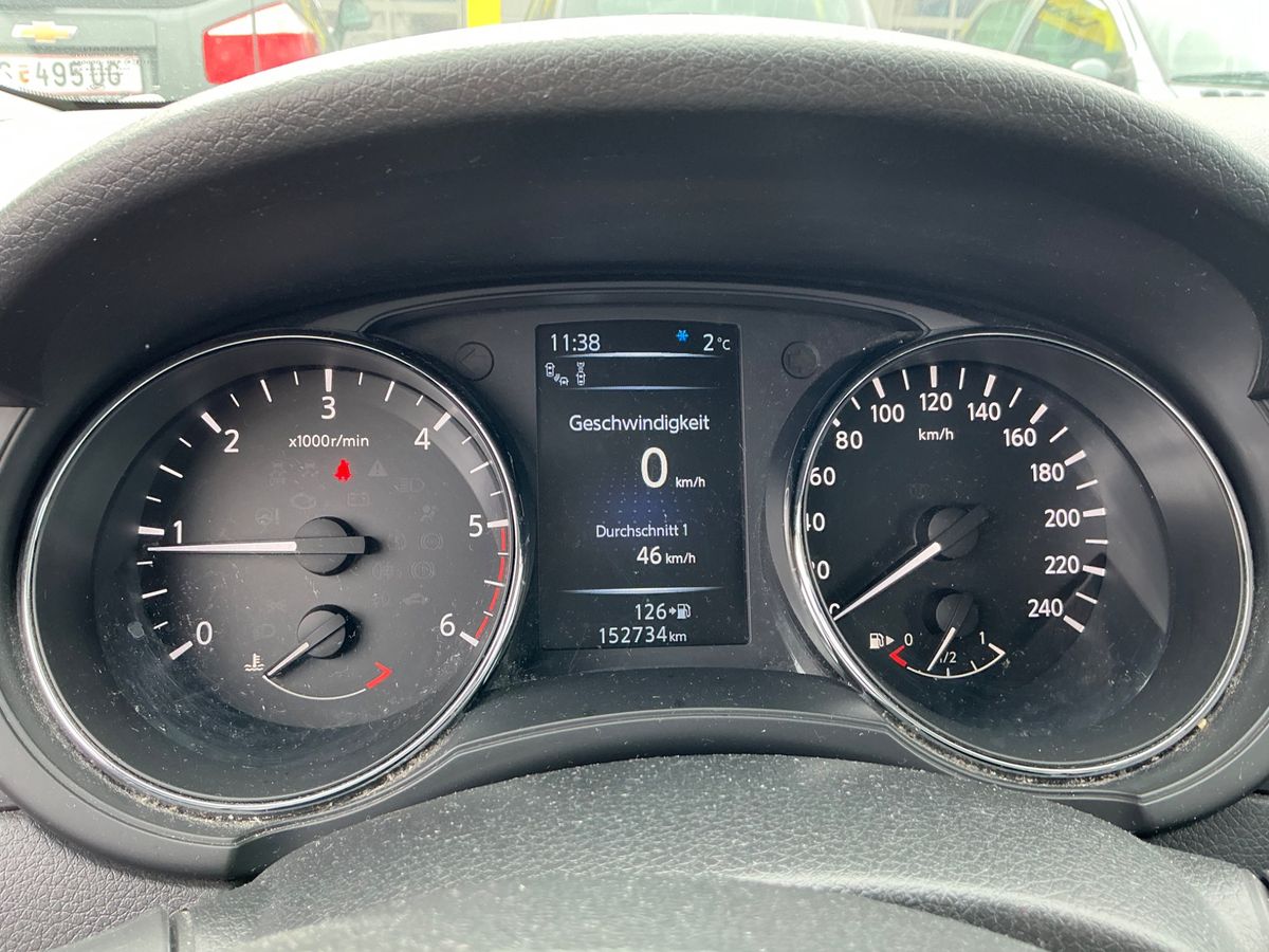 Nissan Pulsar 2015 — photo 20
